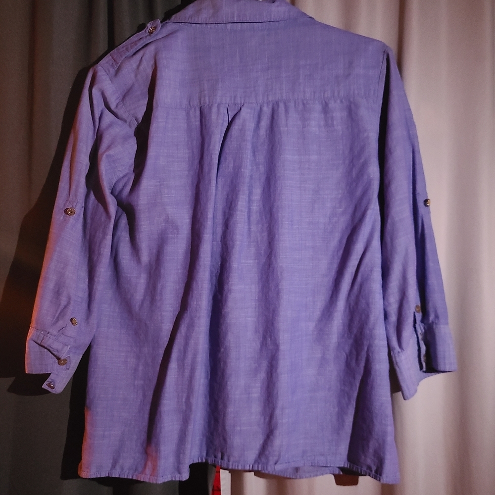 Button Top - Picture 2 of 2